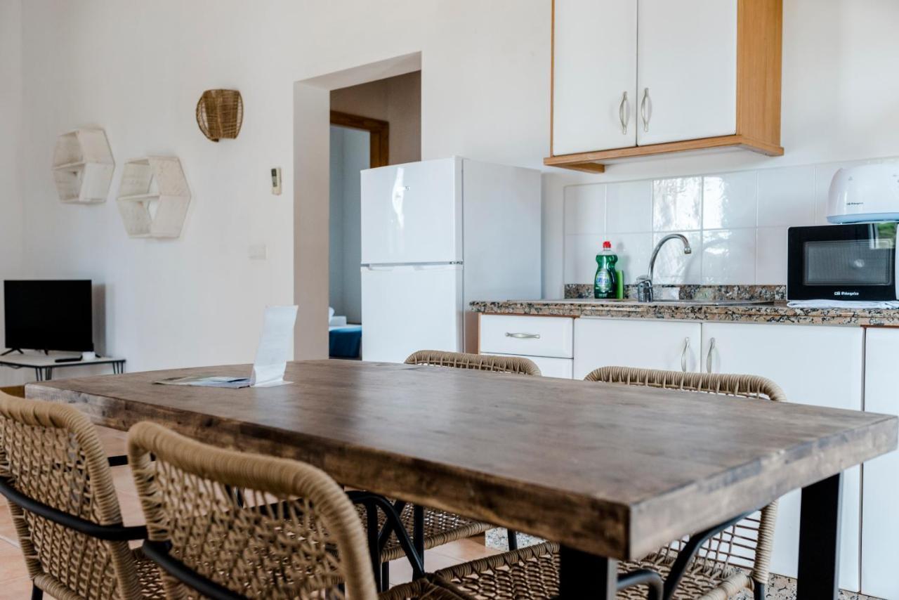 Apartments Es Clot Des Forn Es Pujols Exterior foto